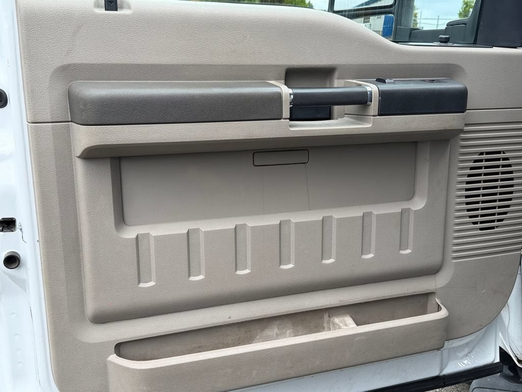 2009 Ford Super Duty F-350 DRW XL