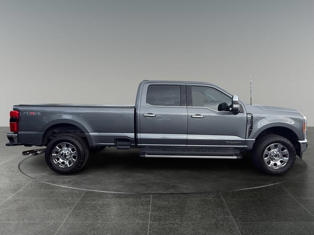 2023 Ford F-350 LARIAT