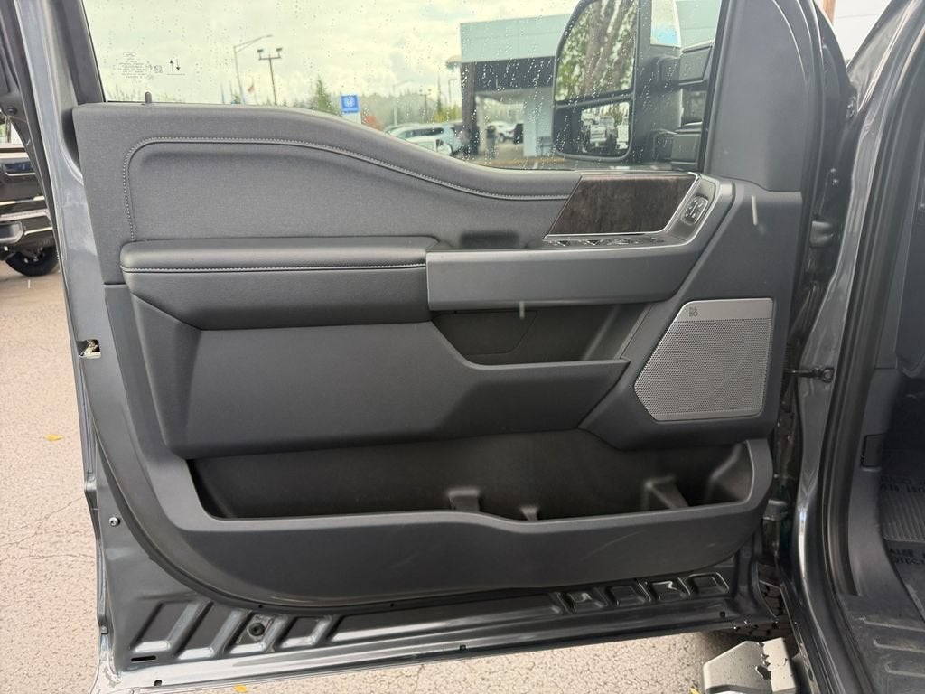 2023 Ford F-350 LARIAT