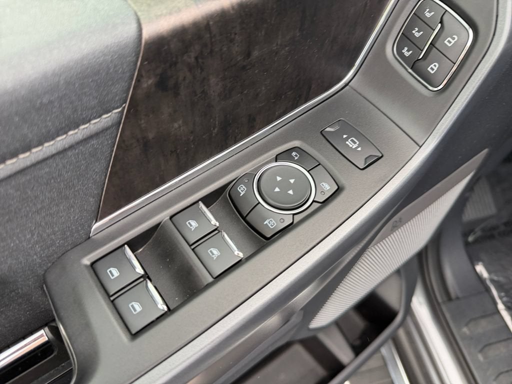 2023 Ford F-350 LARIAT
