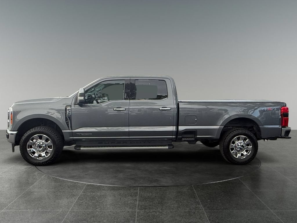 2023 Ford F-350 LARIAT