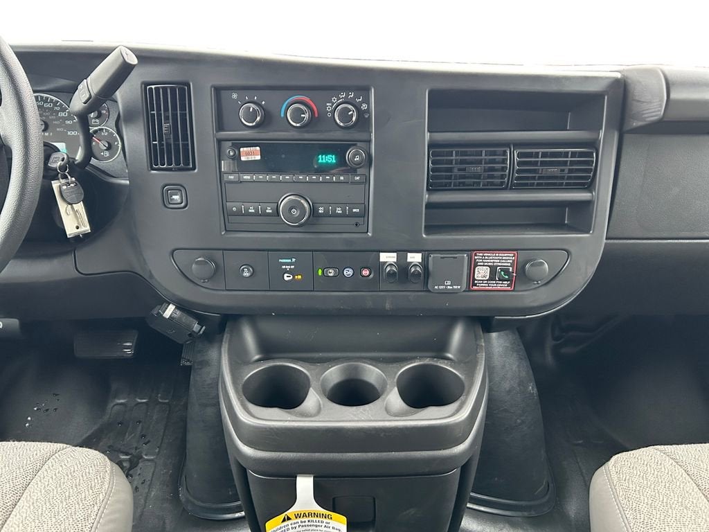 2025 GMC Savana Cutaway 3500 1WT