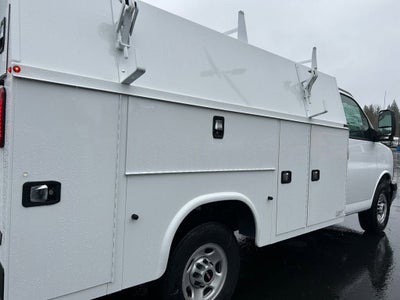 2025 GMC Savana Cutaway 3500 1WT