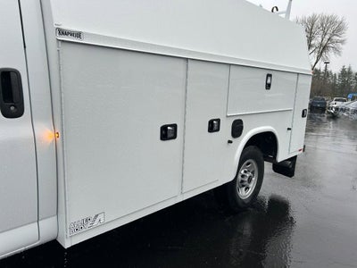 2025 GMC Savana Cutaway 3500 1WT
