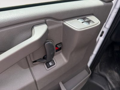 2025 GMC Savana Cutaway 3500 1WT