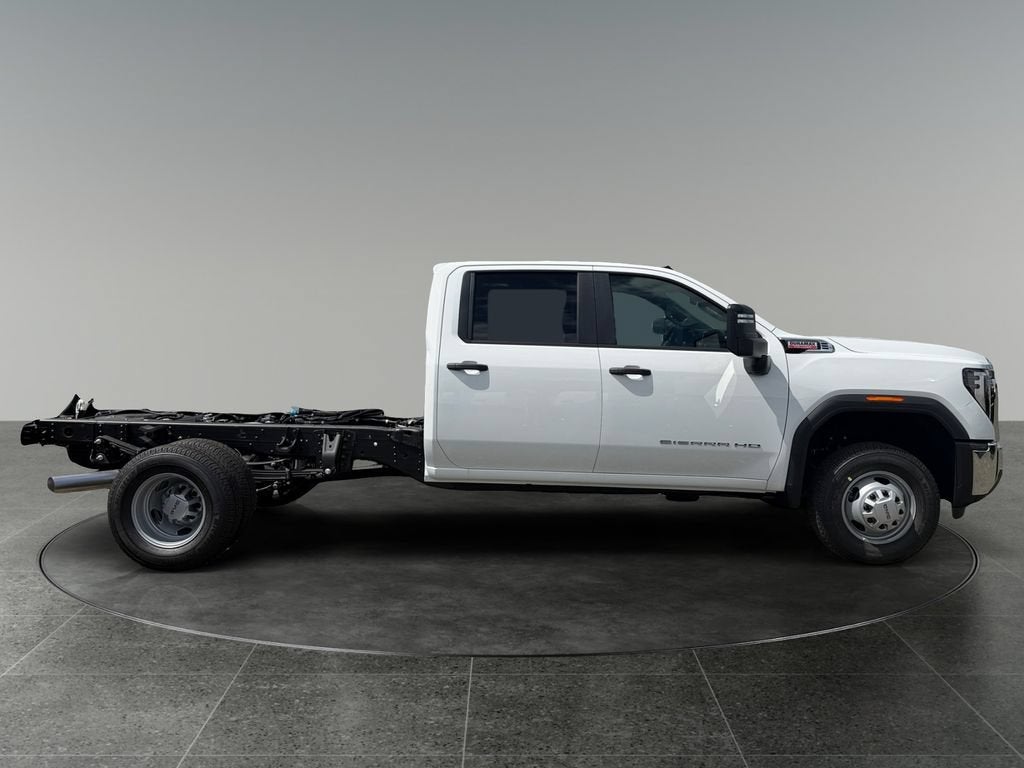 2026 GMC Sierra 3500 HD Chassis Cab Pro