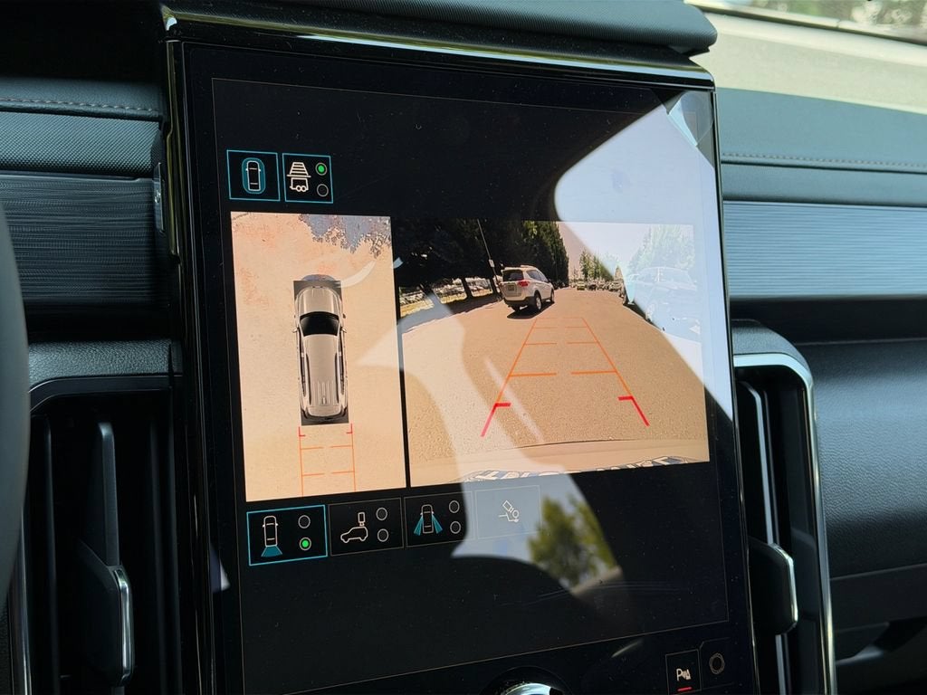 2026 GMC Acadia AT4 - Photo 17