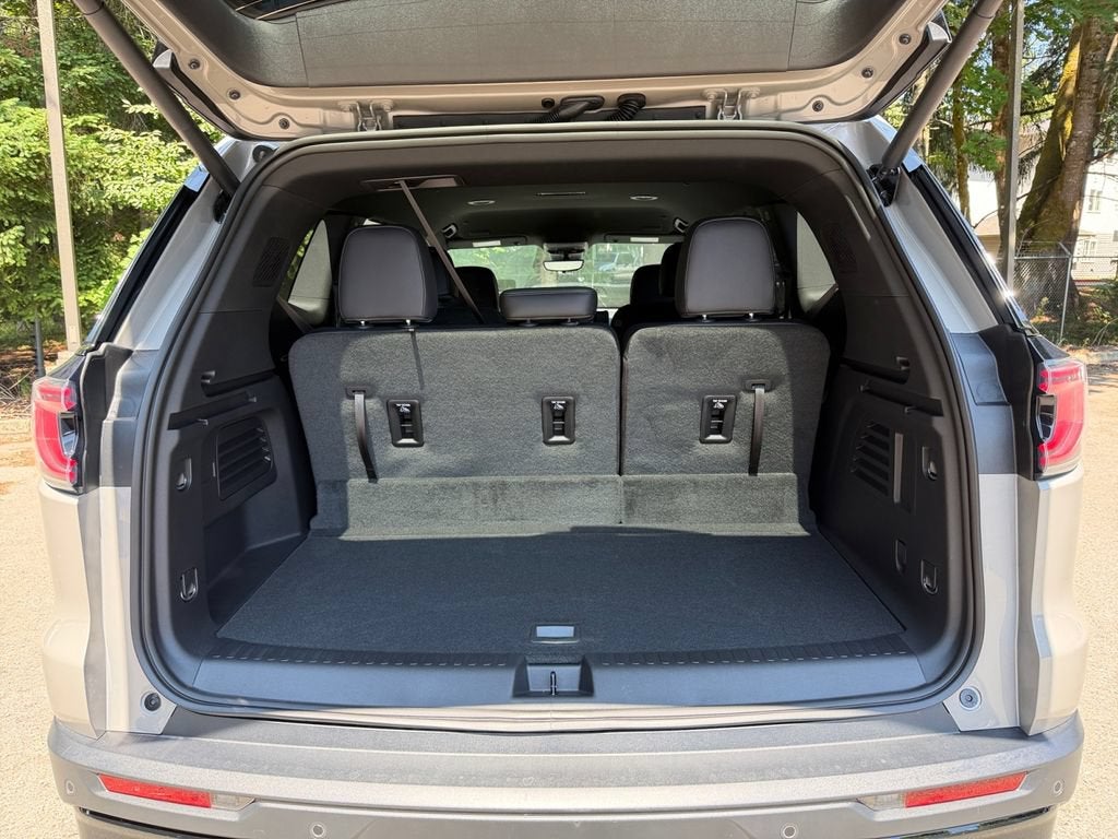 2026 GMC Acadia AT4 - Photo 21
