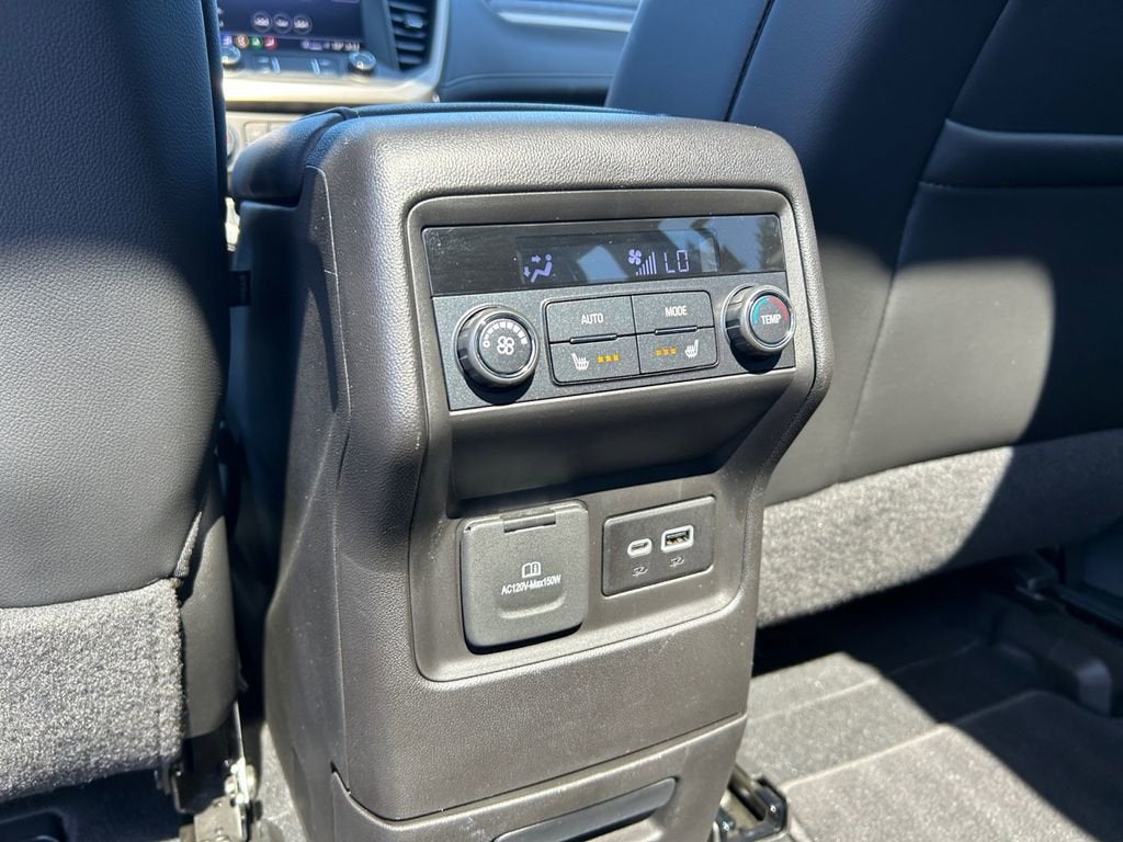2022 GMC Acadia Denali