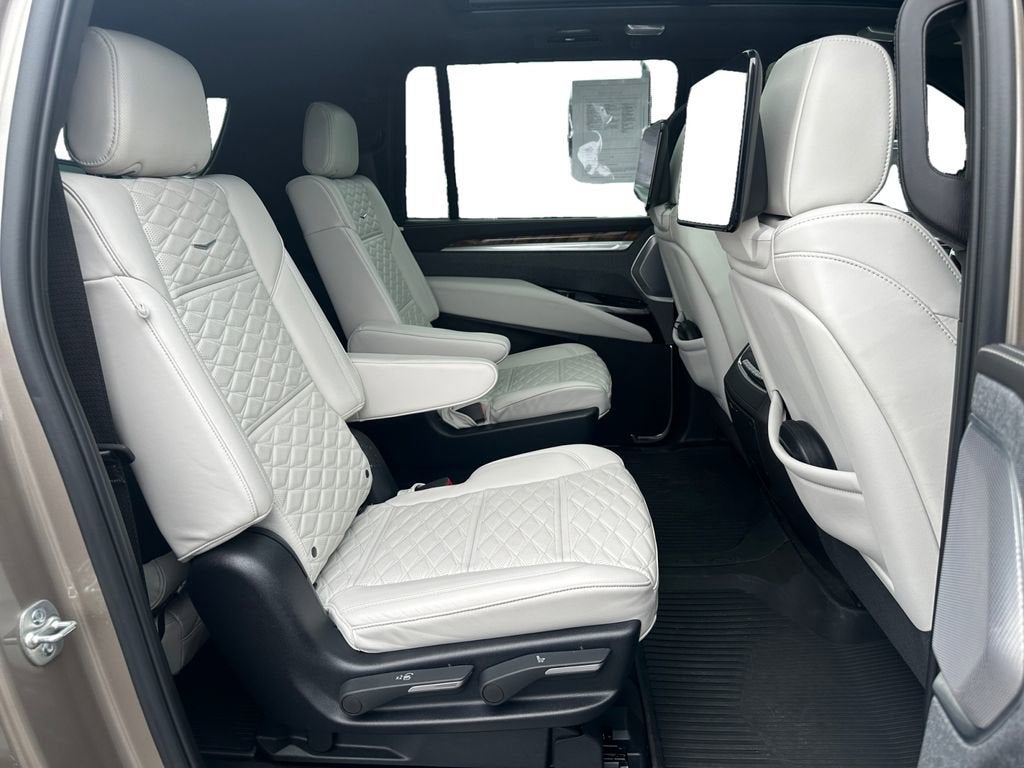 2025 Cadillac Escalade ESV Premium Luxury Platinum