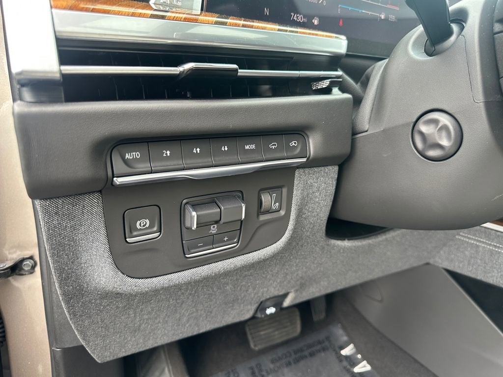2025 Cadillac Escalade ESV Premium Luxury Platinum