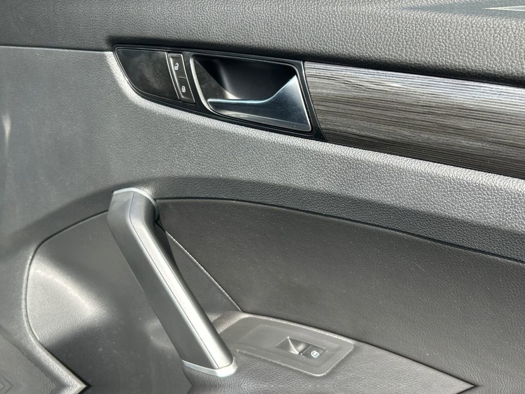 2021 Volkswagen Passat 2.0T R-Line