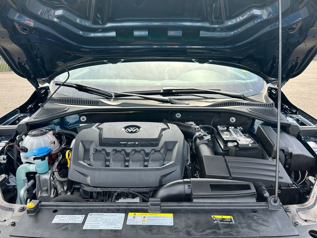 2021 Volkswagen Passat 2.0T R-Line