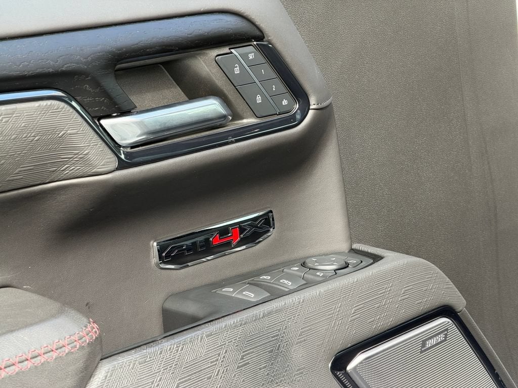 2024 GMC Sierra 1500 AT4X