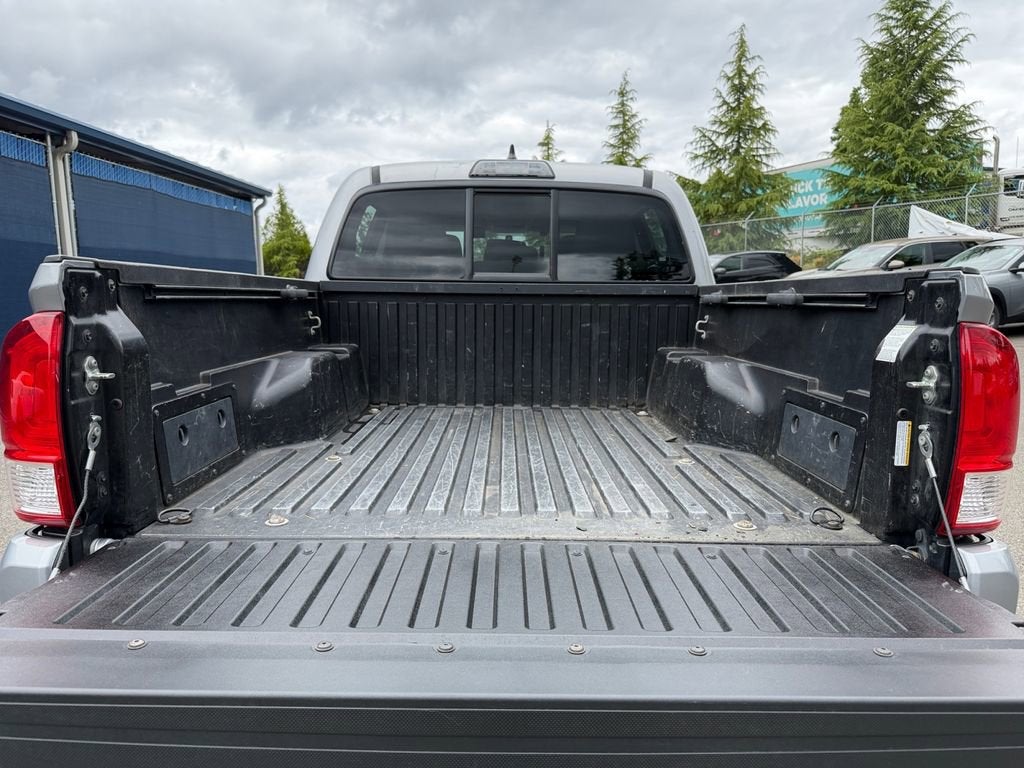2017 Toyota Tacoma SR V6