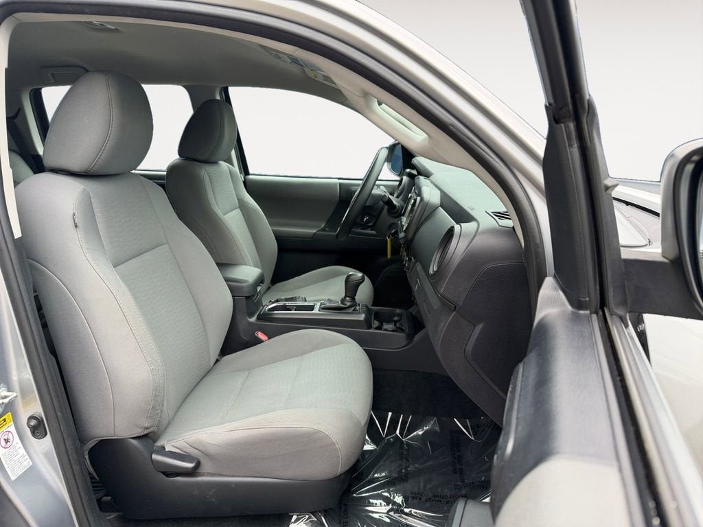 2017 Toyota Tacoma SR V6