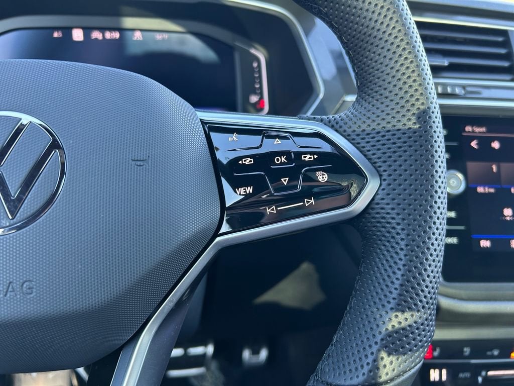2024 Volkswagen Tiguan SEL R-Line