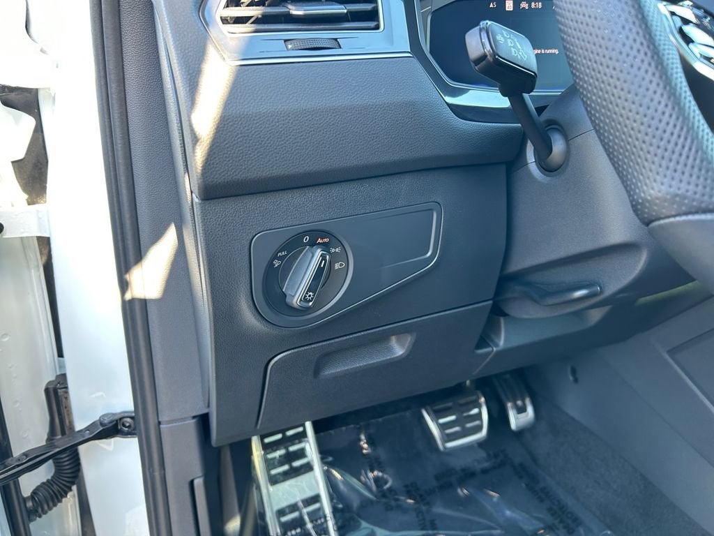 2024 Volkswagen Tiguan SEL R-Line