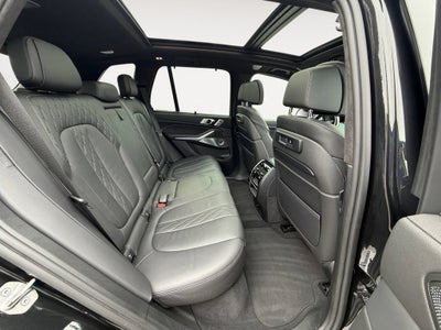 2022 BMW X5 M50i
