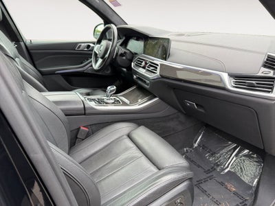 2022 BMW X5 M50i