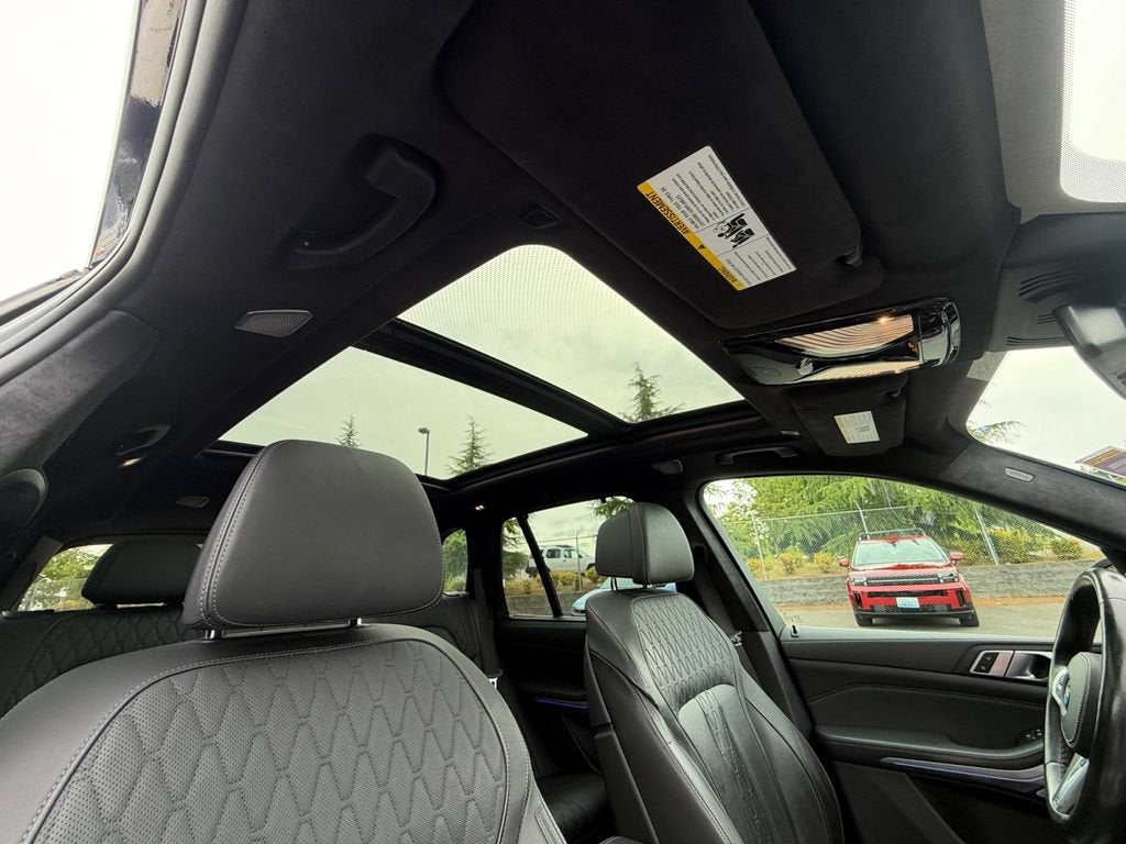 2022 BMW X5 M50i