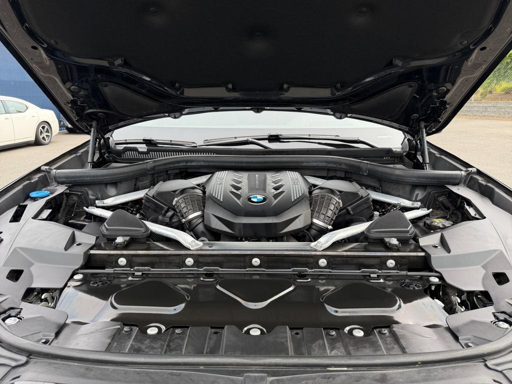 2022 BMW X5 M50i