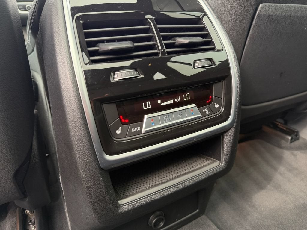 2022 BMW X5 M50i
